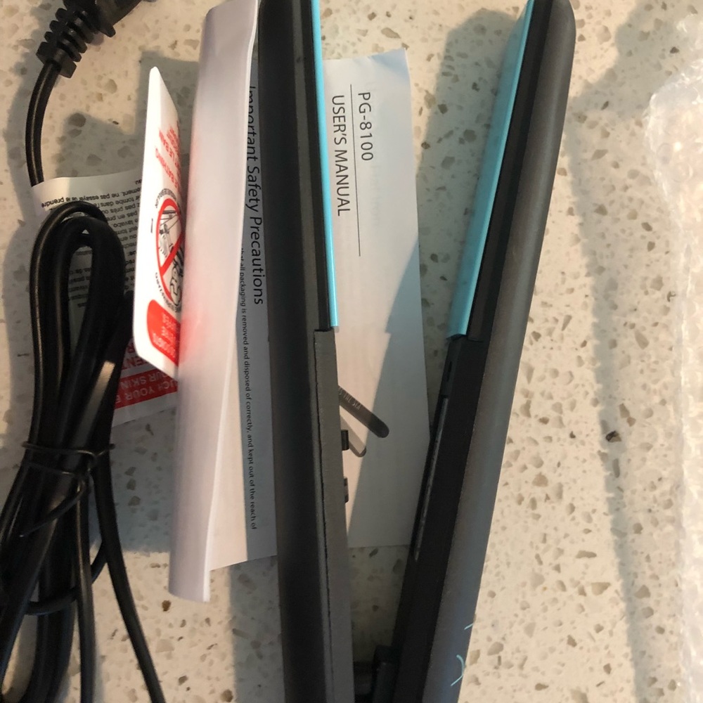 Hair straightener